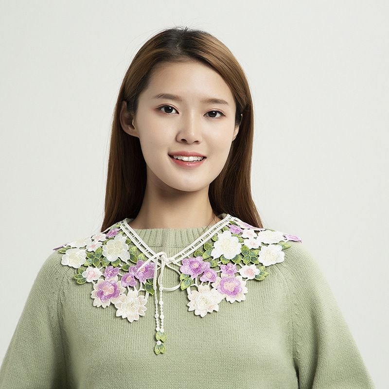 Women Classic Flower Embroidery Design False Collar