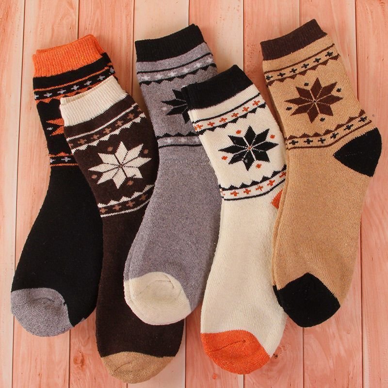 Autumn Winter Men Thick Warm Letters Maple Leaf Thick Cotton Socks